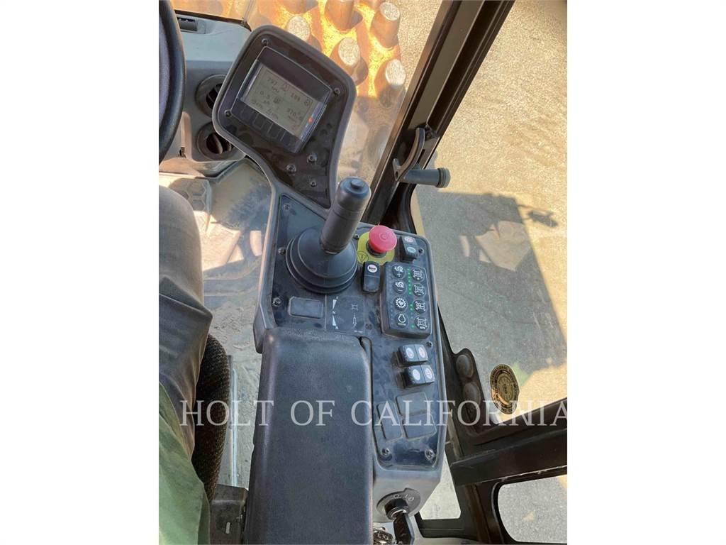 CAT CP54B Single drum rollers