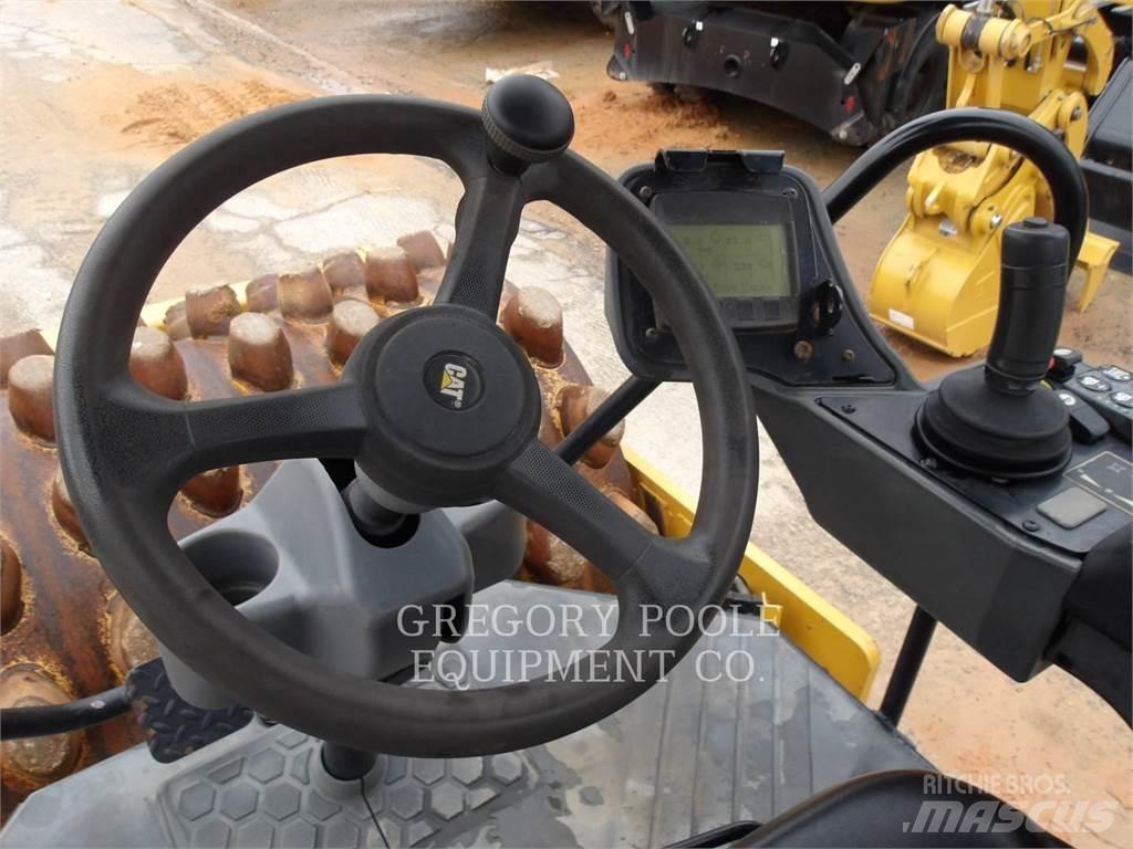 CAT CP56B Single drum rollers
