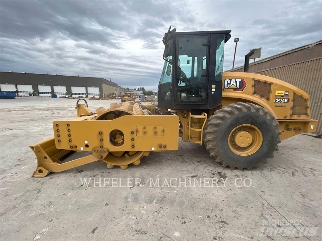 CAT CP74B Single drum rollers
