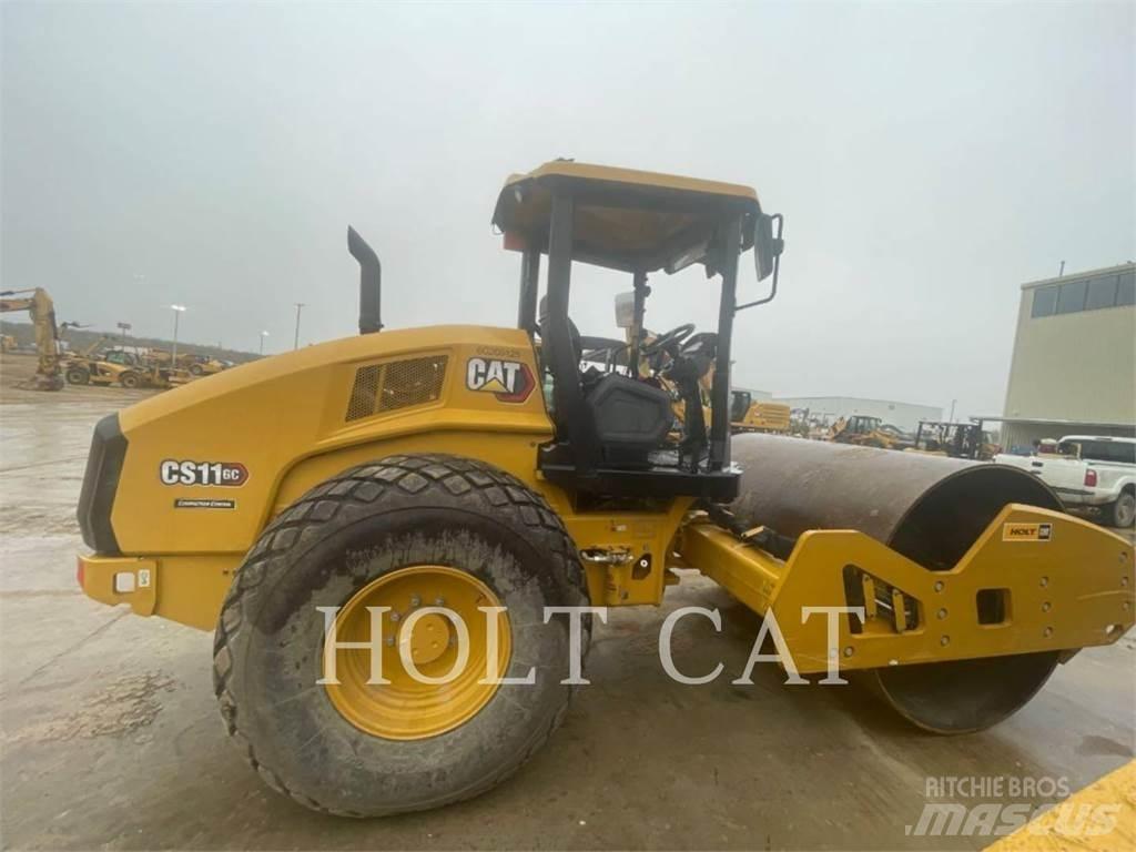 CAT CS11GC Single drum rollers