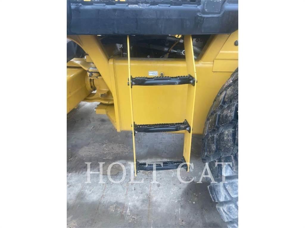 CAT CS11GC Single drum rollers