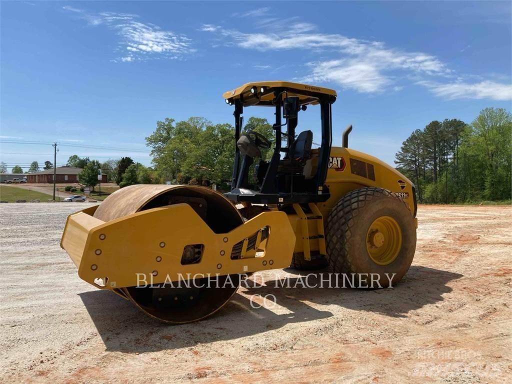 CAT CS11GC Single drum rollers