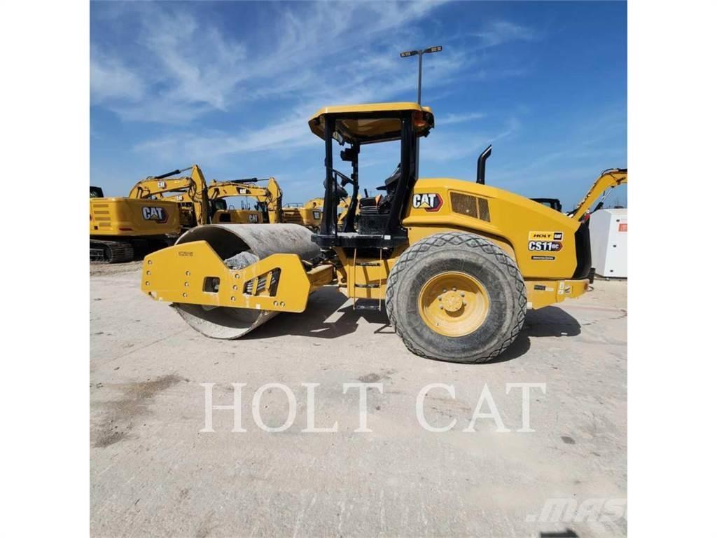 CAT CS11GC Single drum rollers