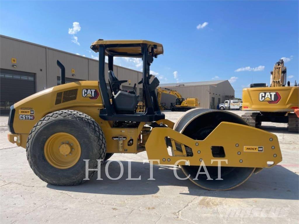 CAT CS11GC Single drum rollers