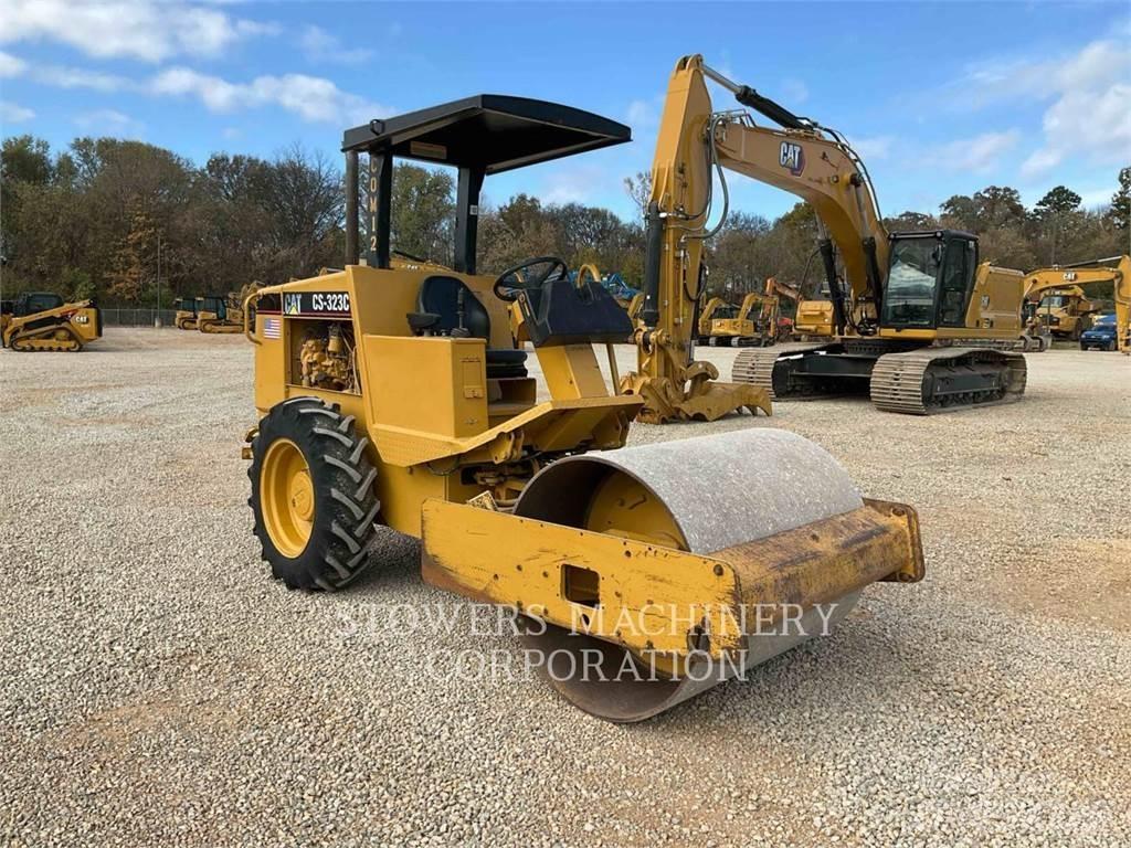 CAT CS323C Soil compactors