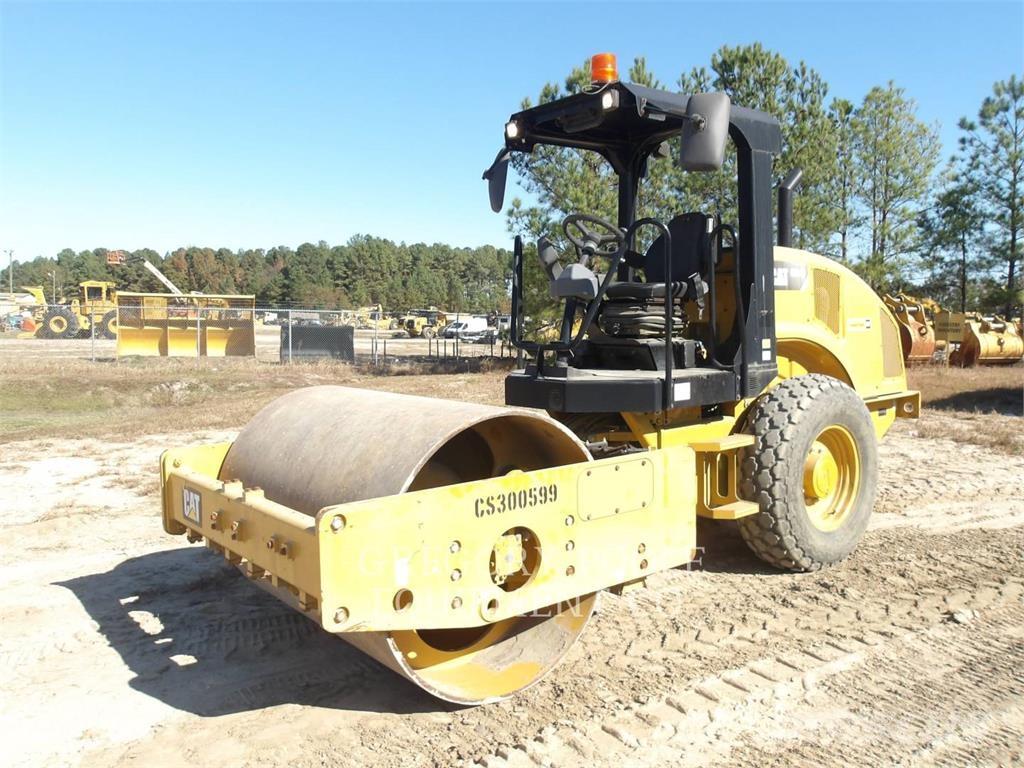 CAT CS44B Single drum rollers