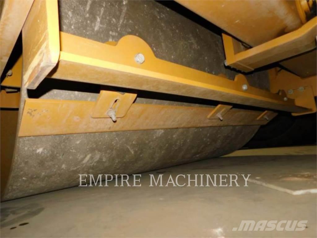 CAT CS56B CA Single drum rollers