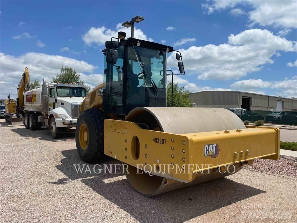 CAT CS74 Soil compactors