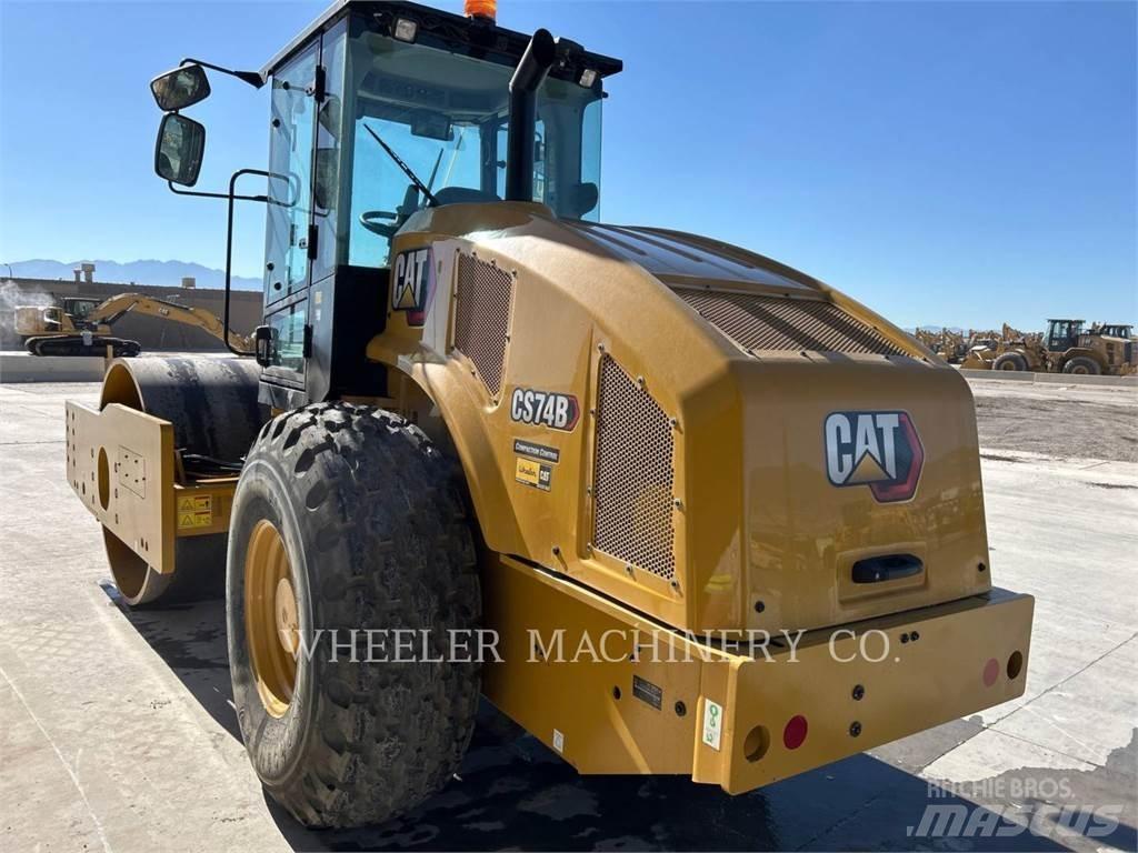 CAT CS74B Single drum rollers
