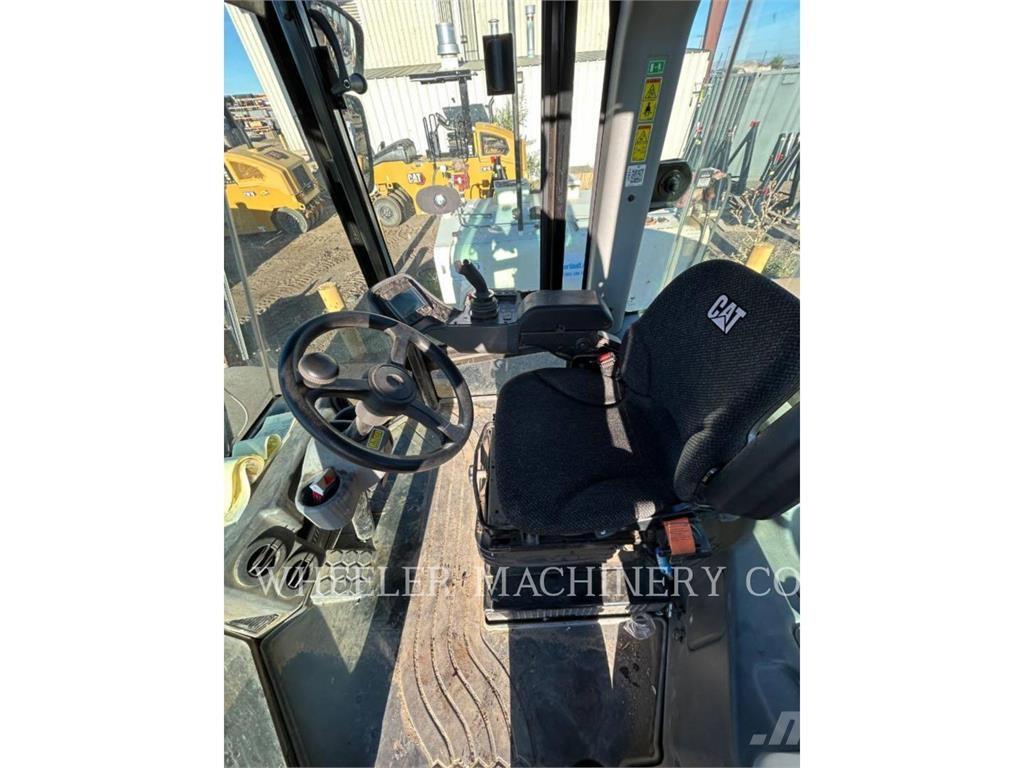 CAT CS74B Single drum rollers