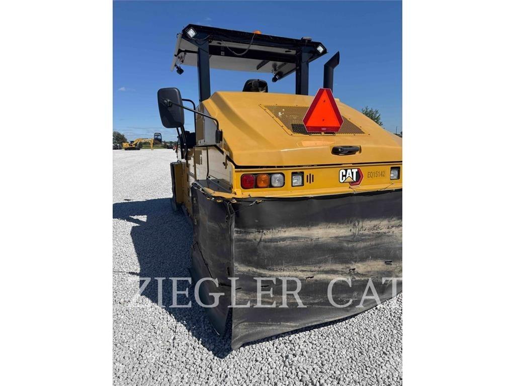 CAT CW 34 Pneumatic tired rollers