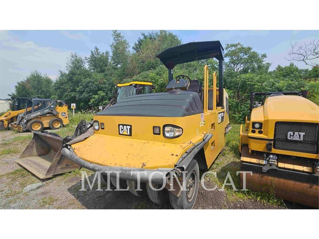 CAT CW14 Pneumatic tired rollers