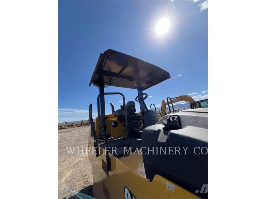 CAT CW16 Pneumatic tired rollers