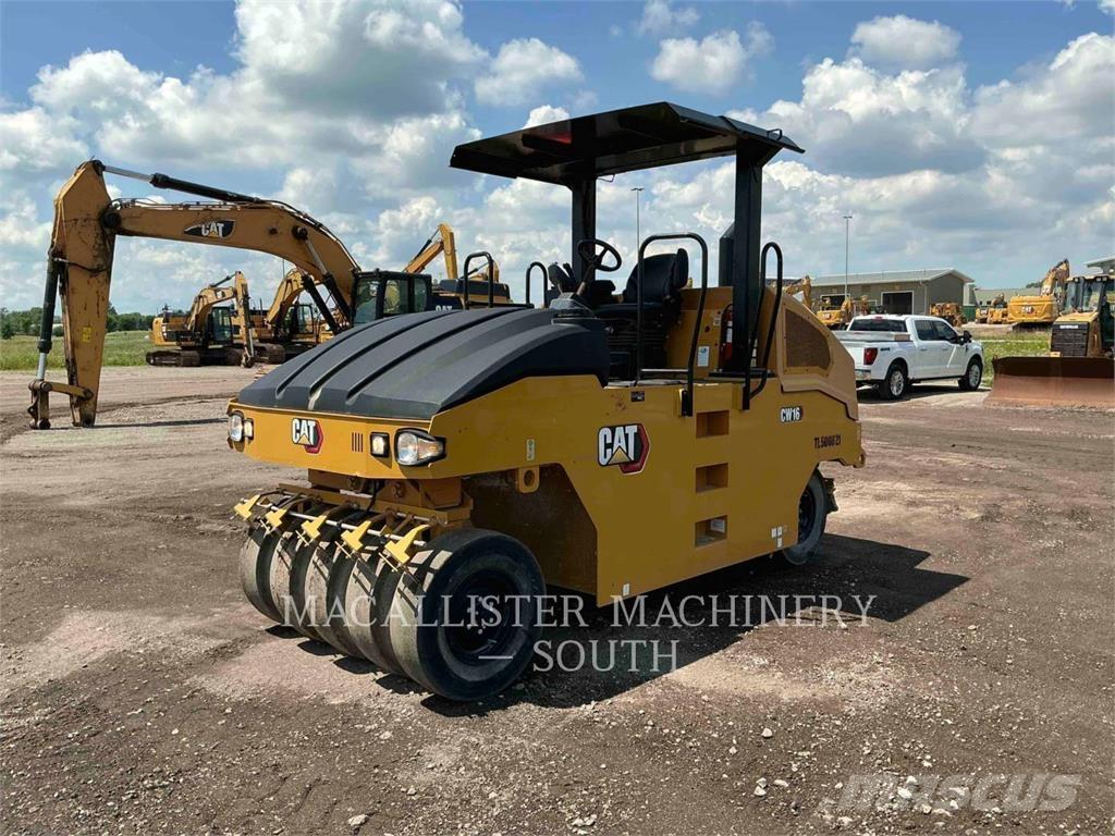 CAT CW16 Pneumatic tired rollers
