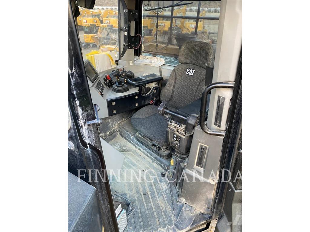 CAT D10T2 Crawler dozers