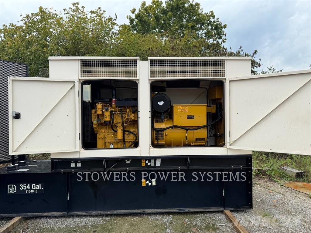 CAT D175 Diesel Generators