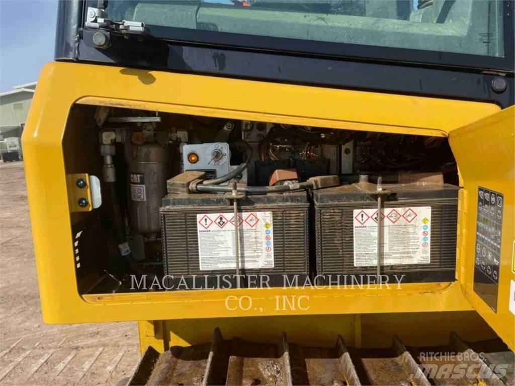 CAT D3 Crawler dozers