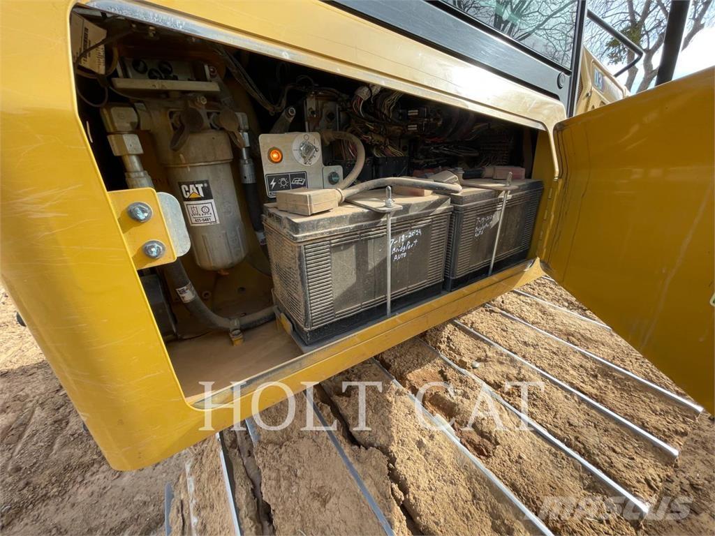 CAT D3-12LGP Crawler dozers