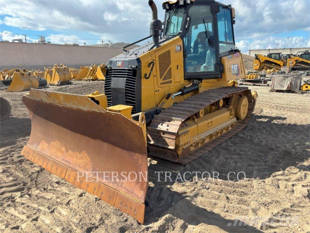 CAT D4 Crawler dozers