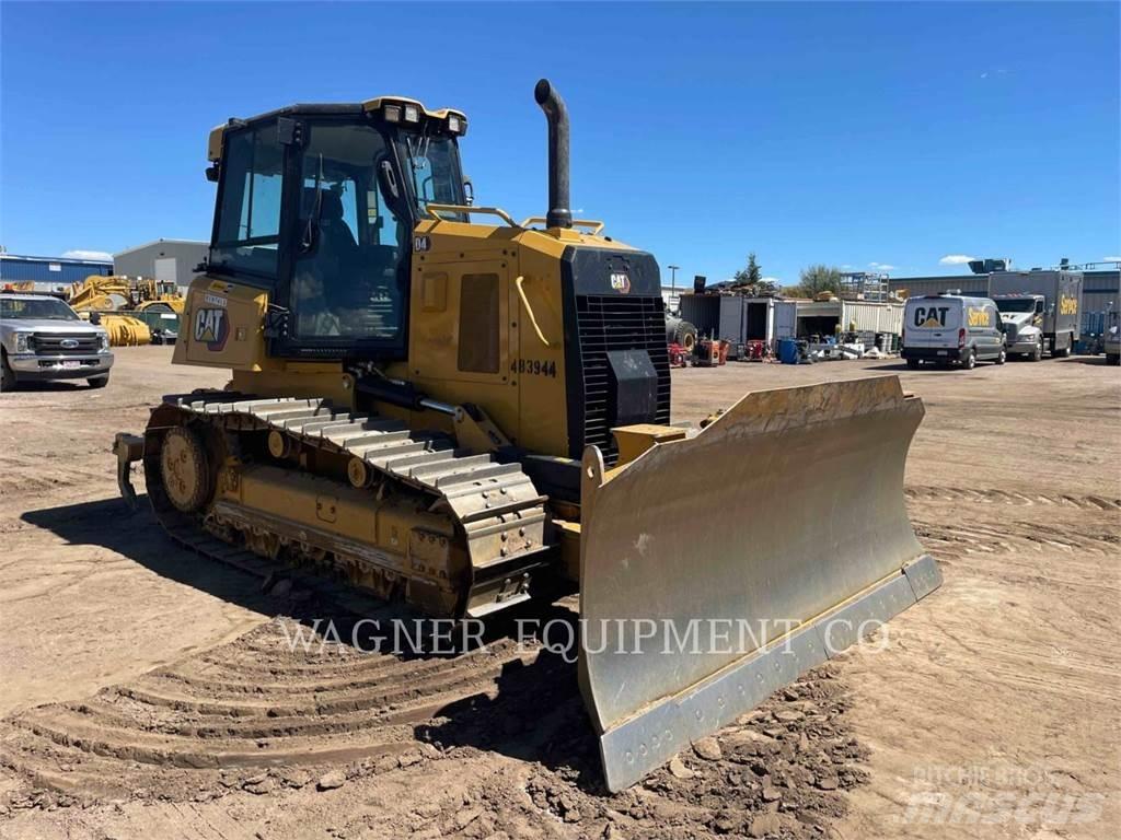 CAT D4 Crawler dozers