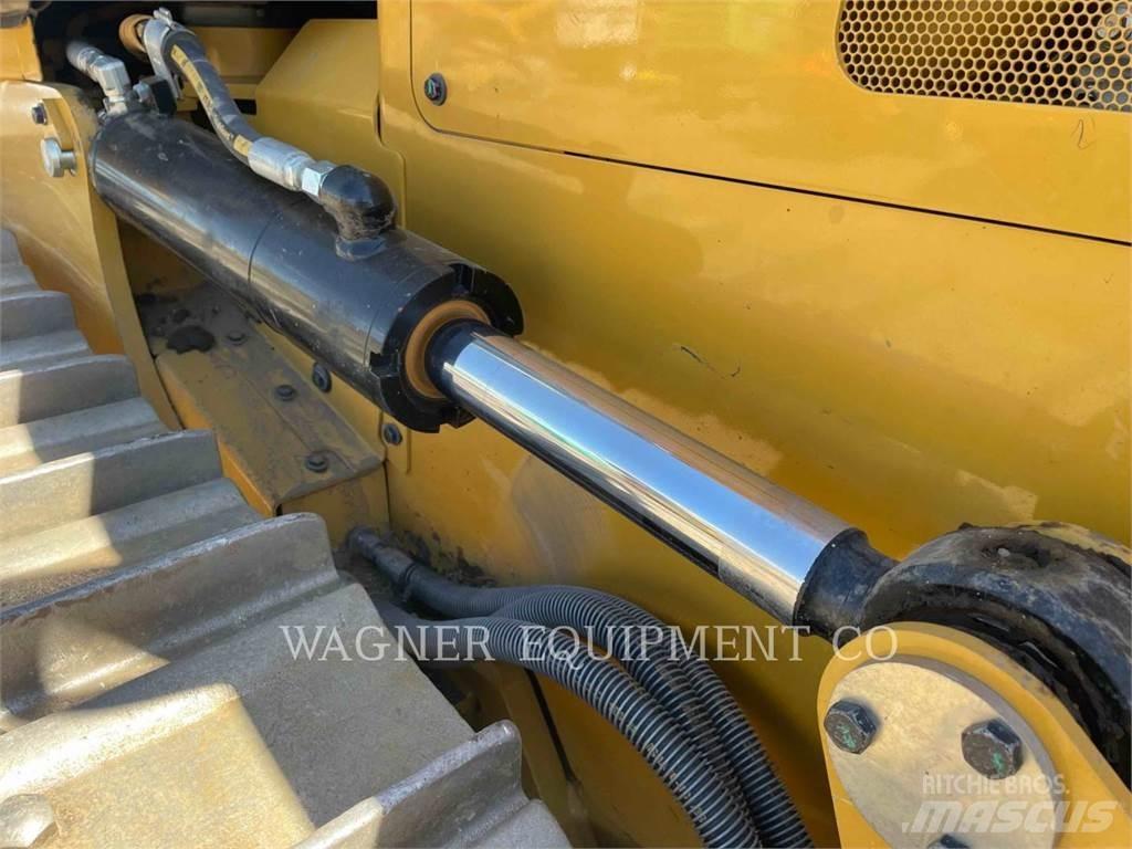CAT D4 Crawler dozers