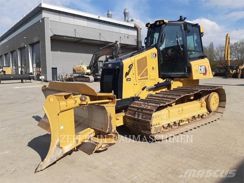 CAT D4-16A Crawler dozers