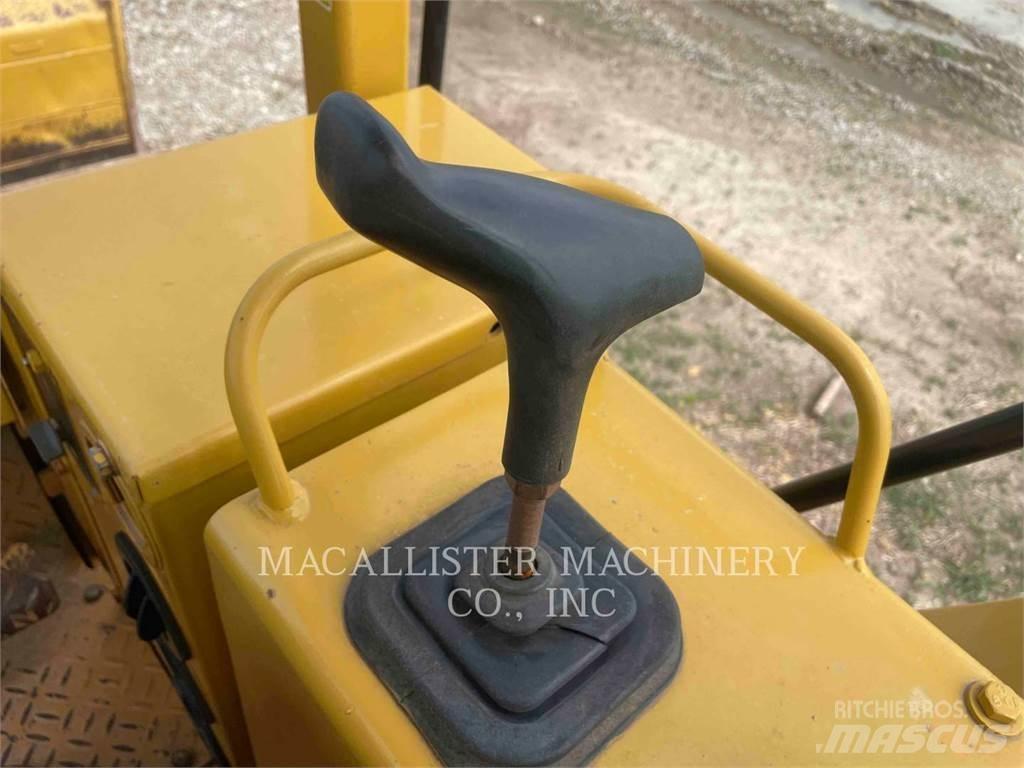 CAT D4C Crawler dozers