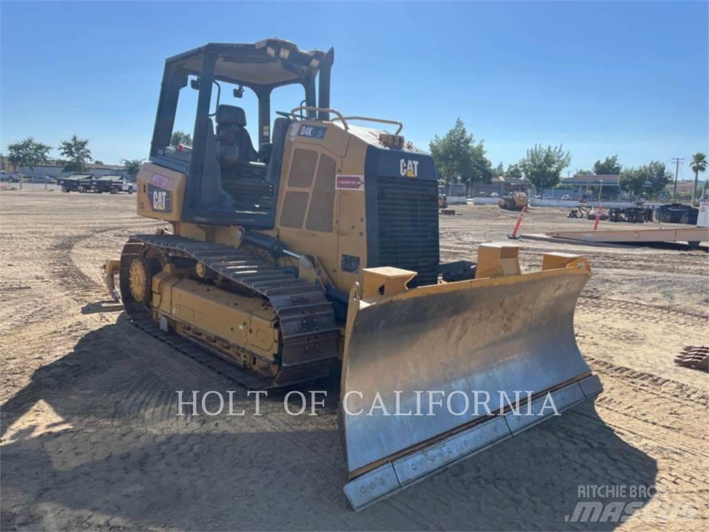 CAT D4K Crawler dozers