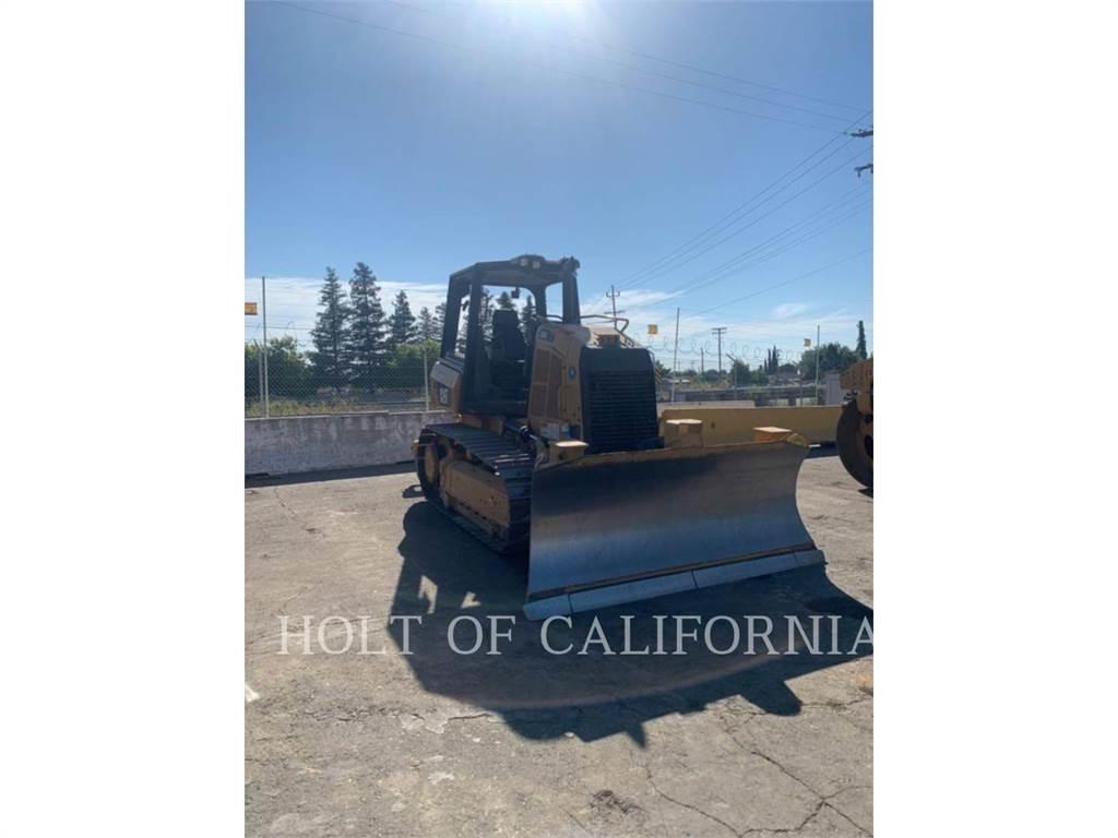 CAT D4K Crawler dozers