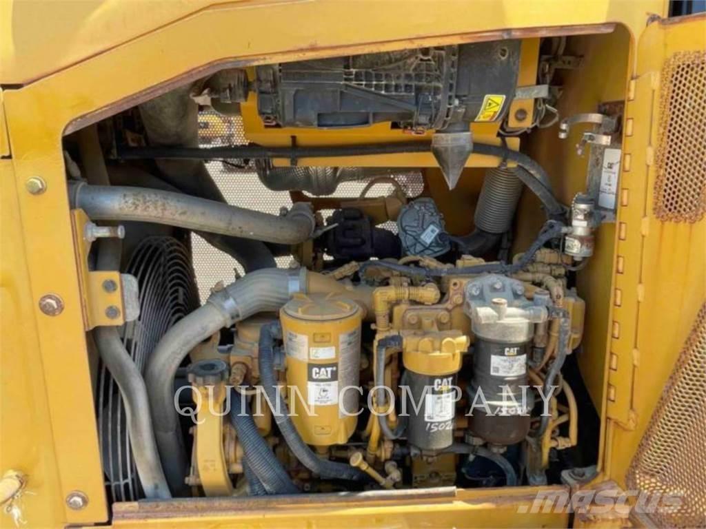 CAT D4K2 XL Crawler dozers