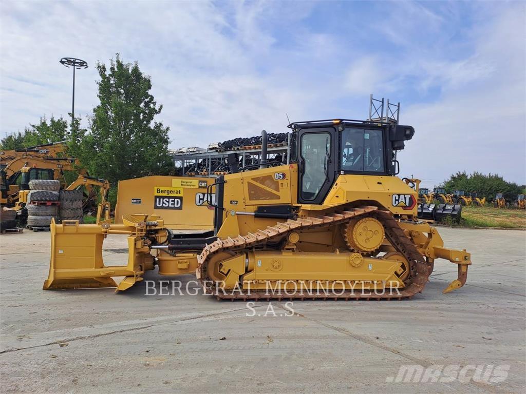 CAT D5 Crawler dozers