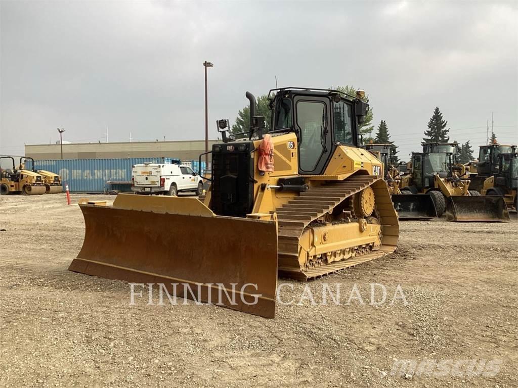 CAT D5-17 Crawler dozers