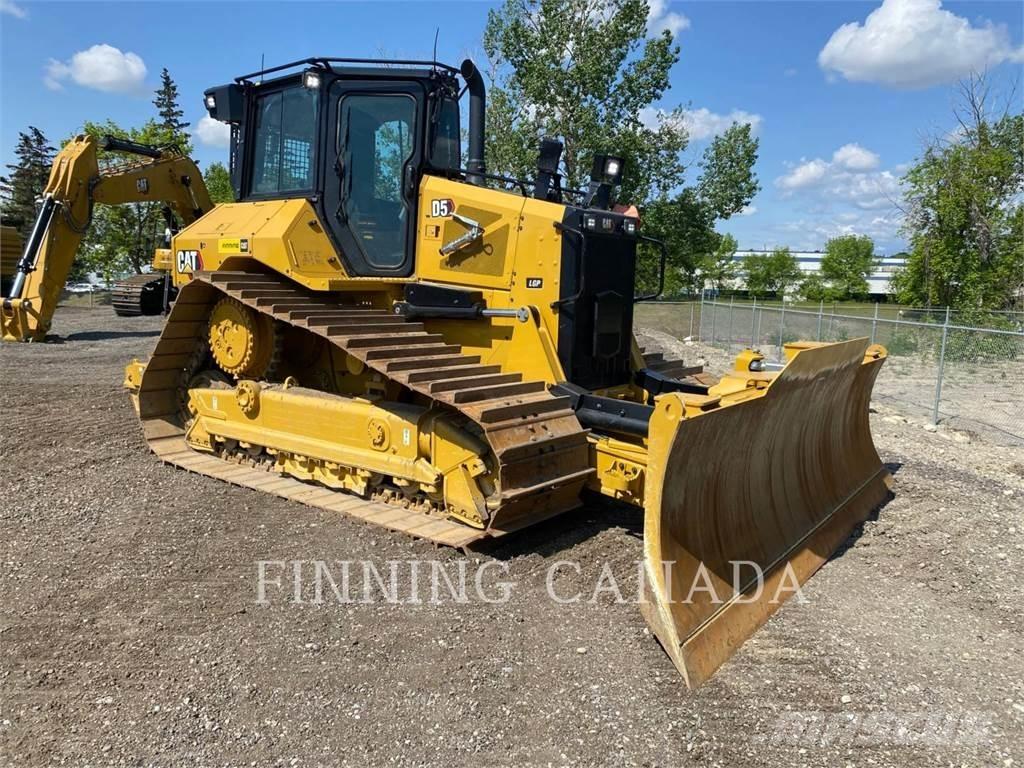 CAT D5-17 Crawler dozers