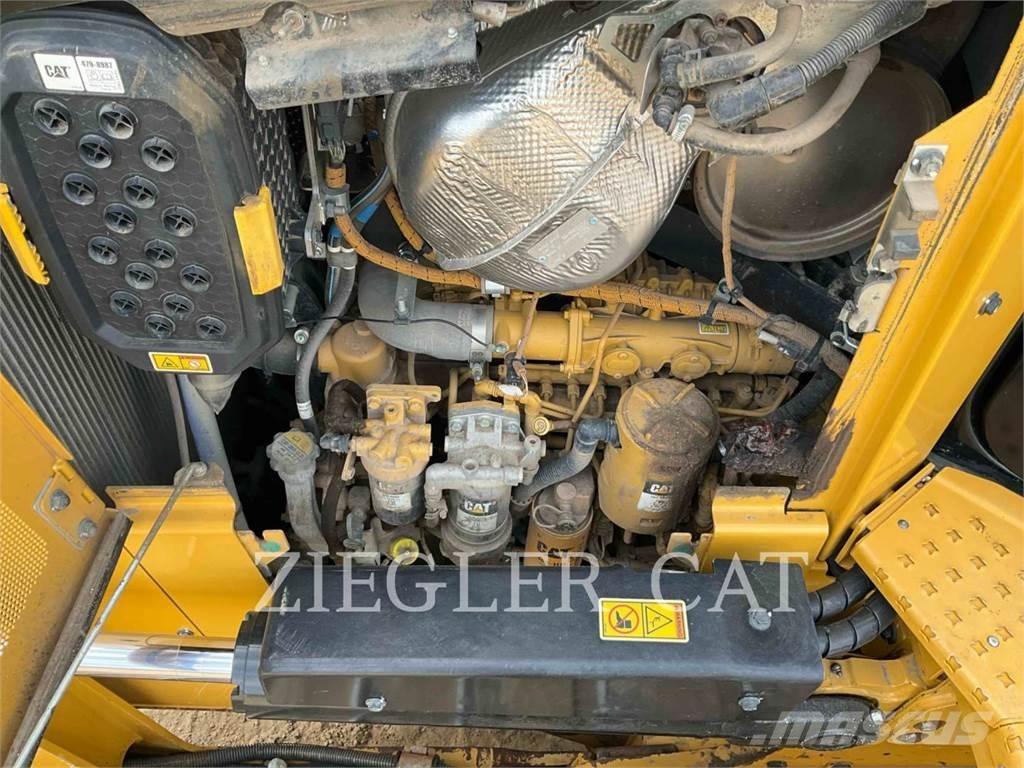 CAT D5-17LGP Crawler dozers