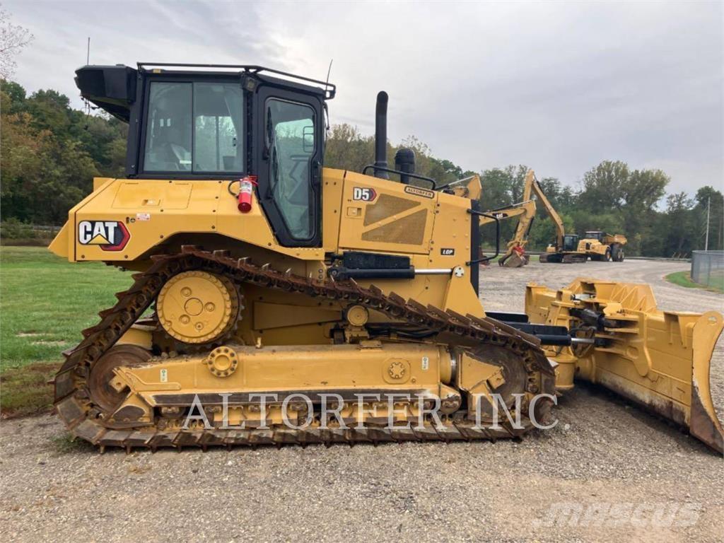 CAT D5-17VPLGP Crawler dozers