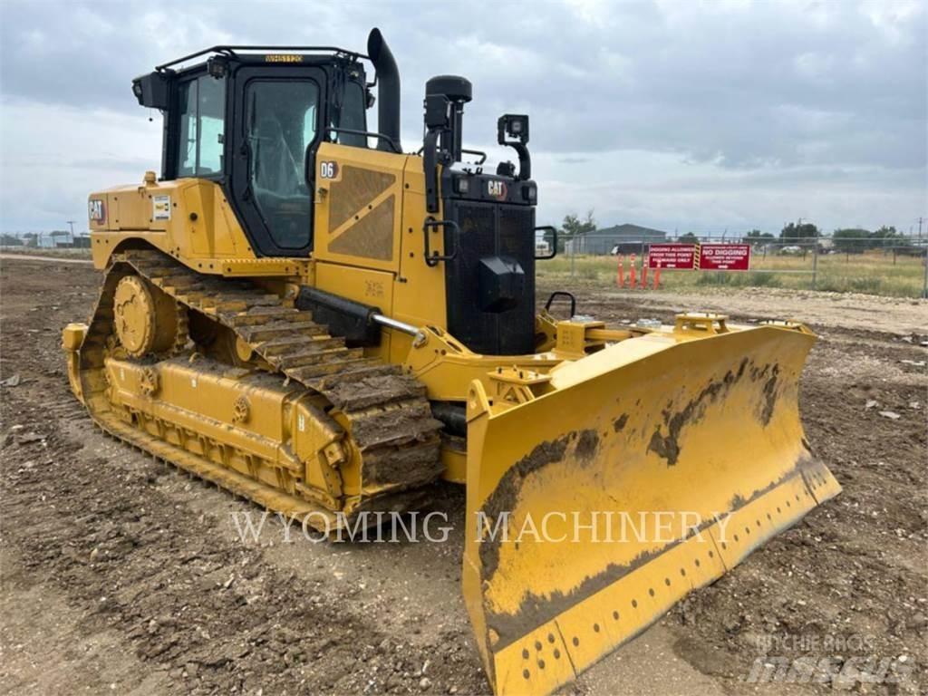 CAT D6 Crawler dozers