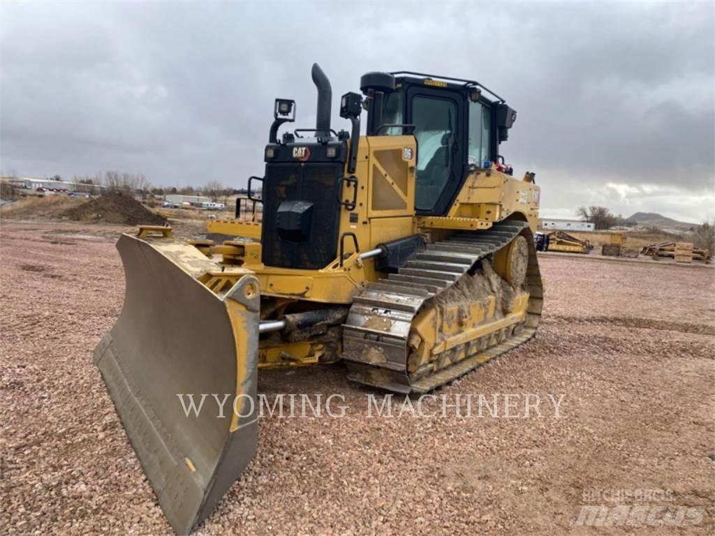 CAT D6 Crawler dozers