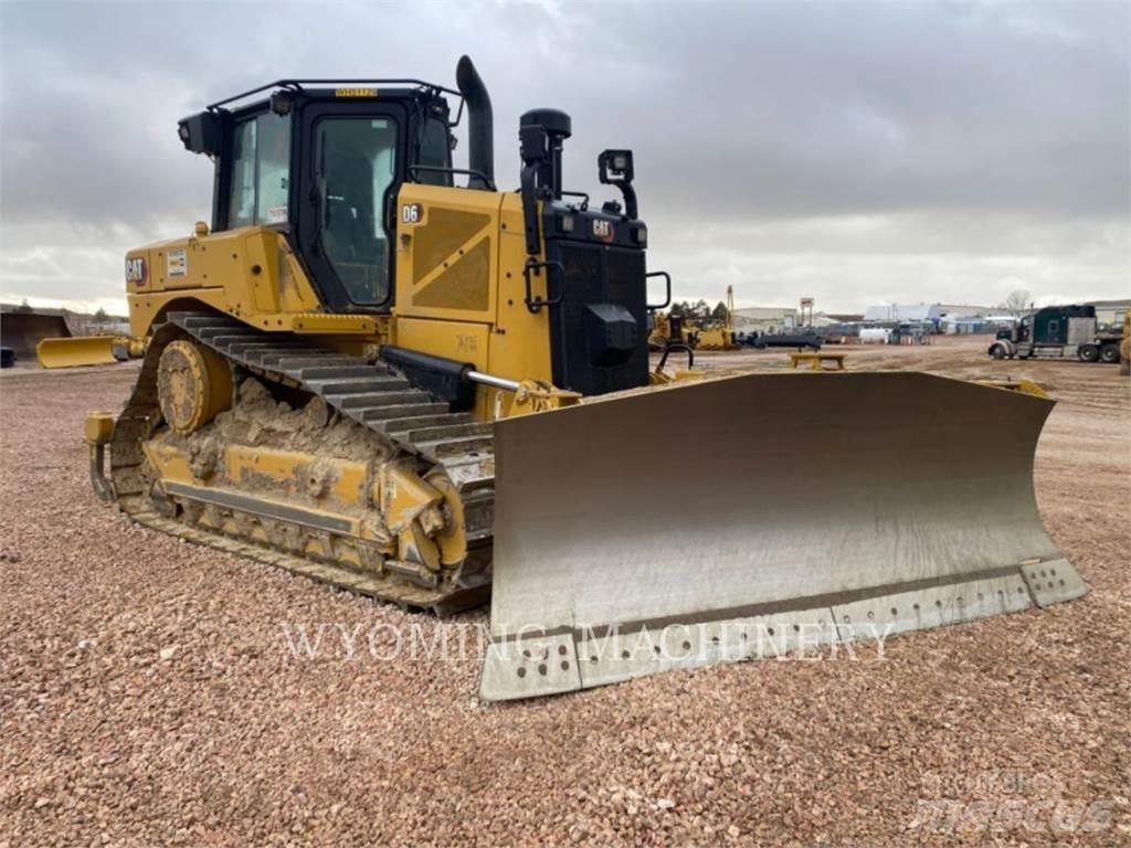 CAT D6 Crawler dozers