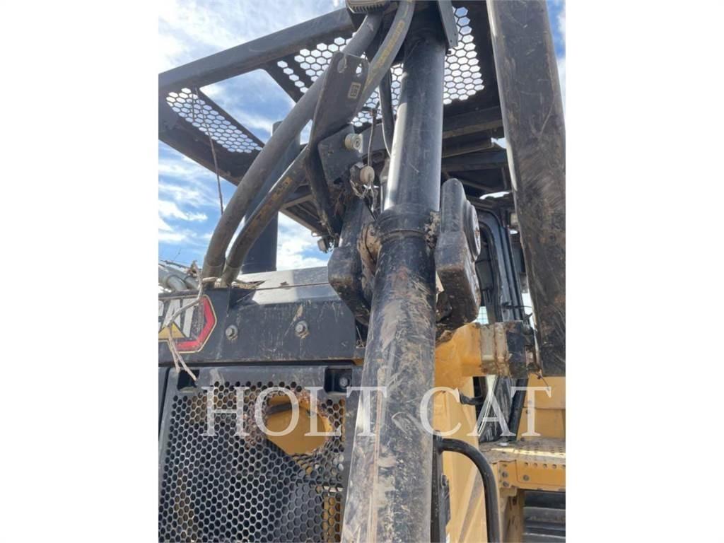 CAT D6 Crawler dozers