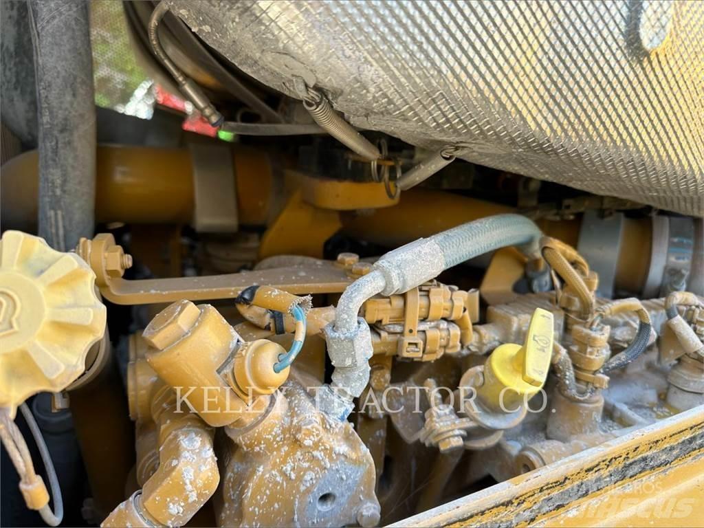 CAT D6 Crawler dozers