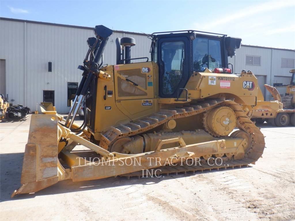 CAT D6 Crawler dozers