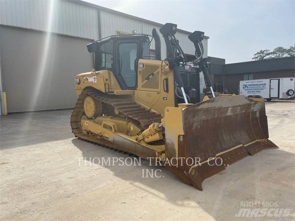 CAT D6 Crawler dozers