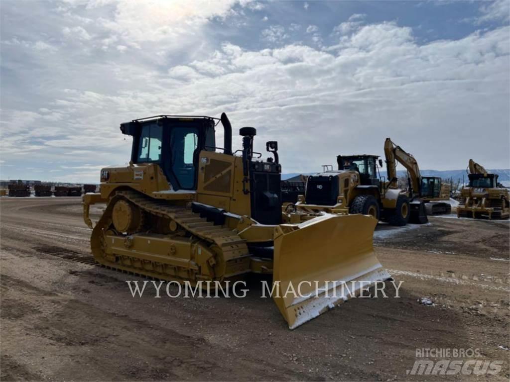 CAT D6 Crawler dozers