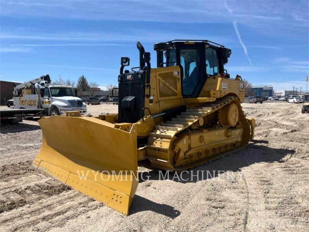 CAT D6 Crawler dozers