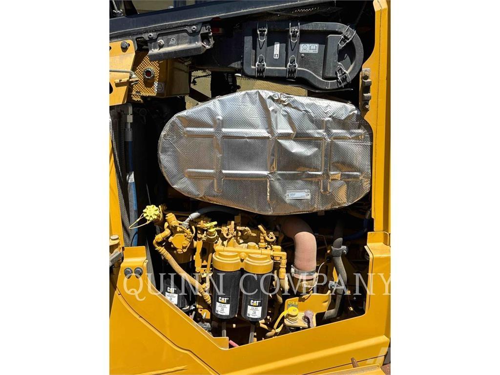 CAT D6 Crawler dozers