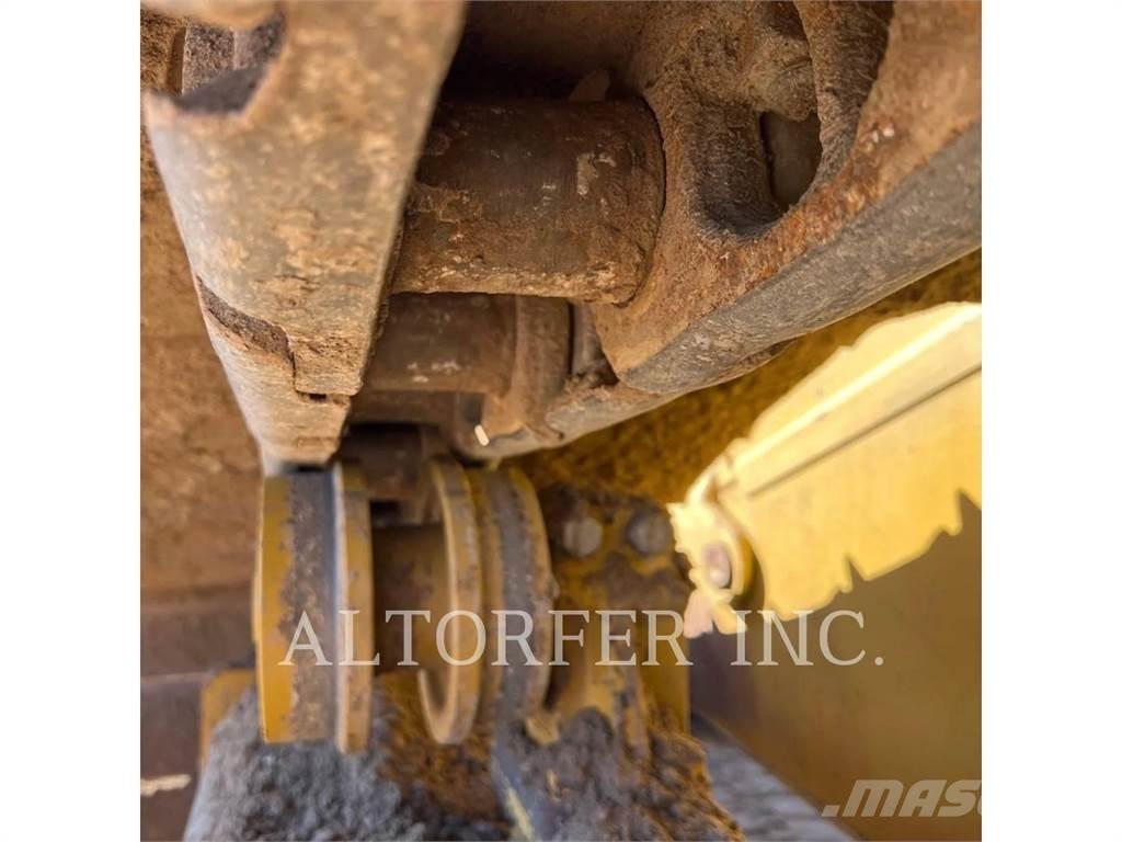 CAT D6 LGP Crawler dozers