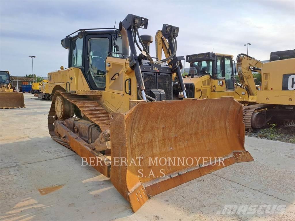CAT D6 XE Crawler dozers