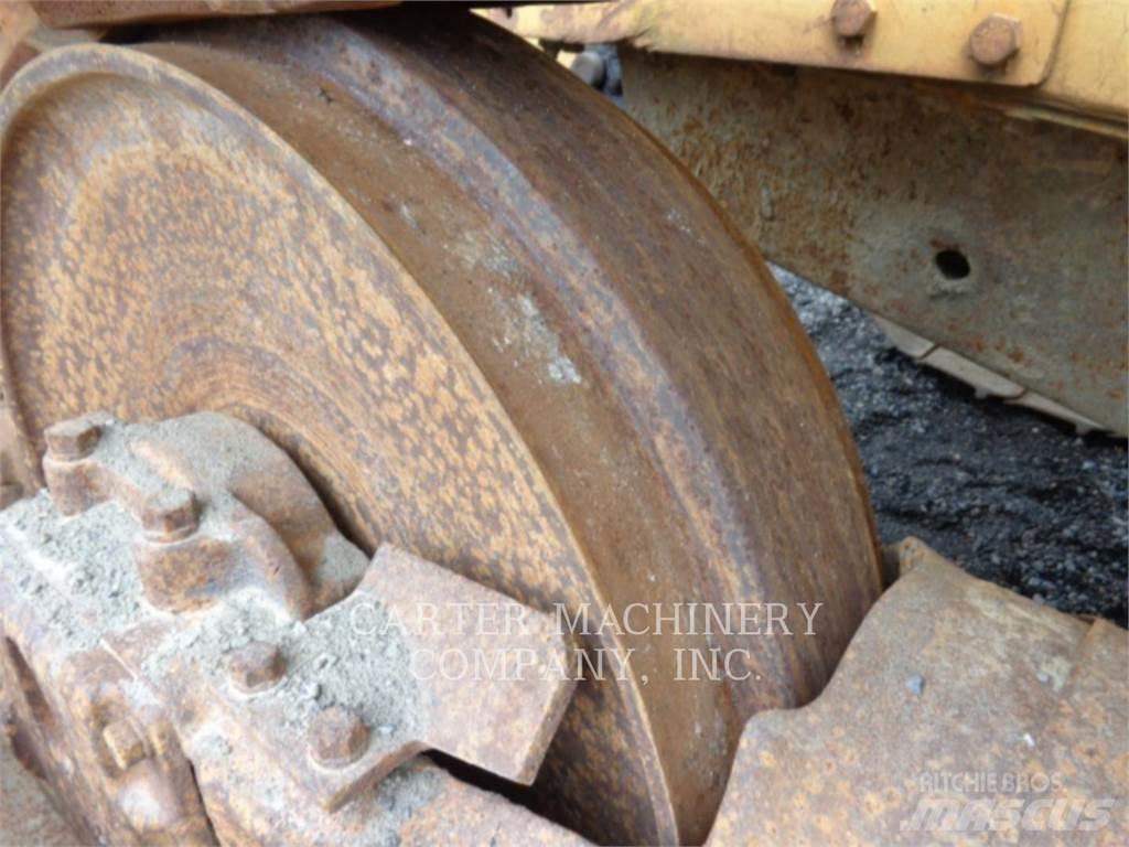CAT D6C Crawler dozers