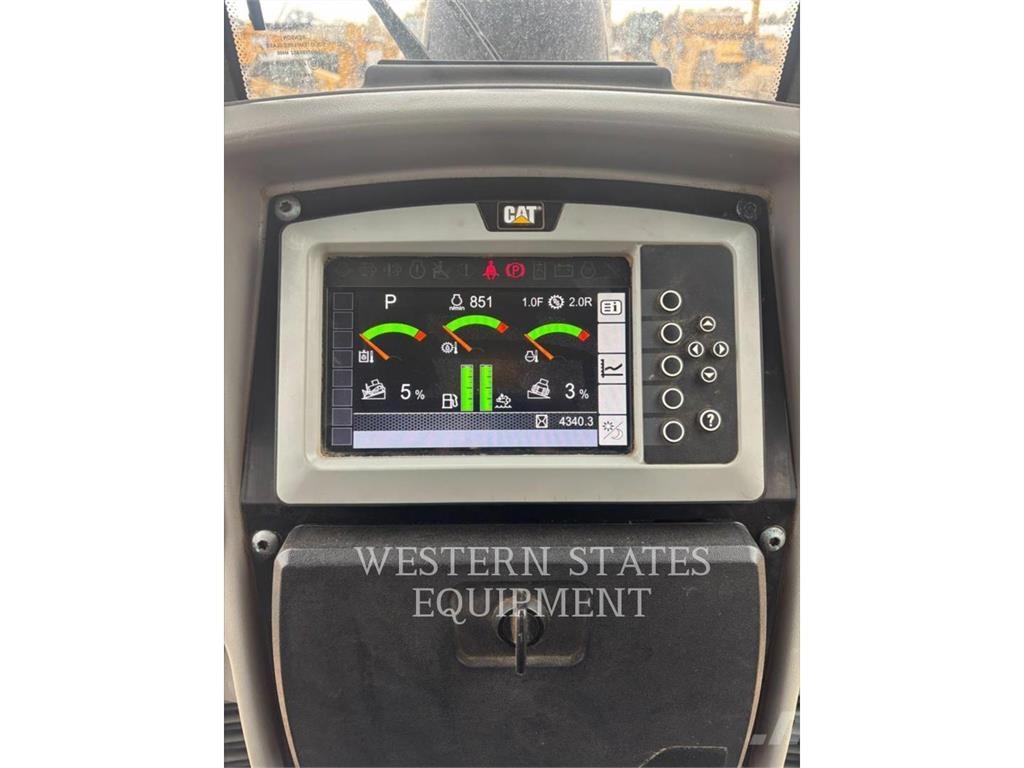 CAT D6N Crawler dozers