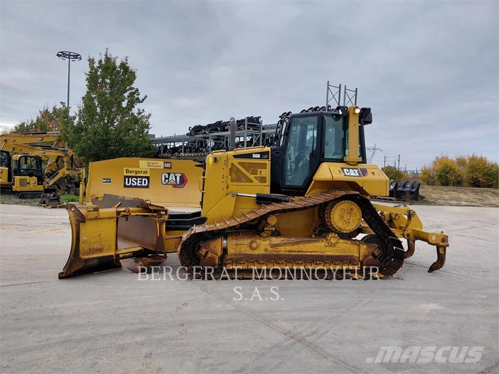 CAT D6N3B LGP Crawler dozers